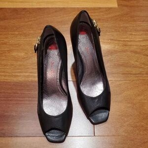 High heels black leather shoes